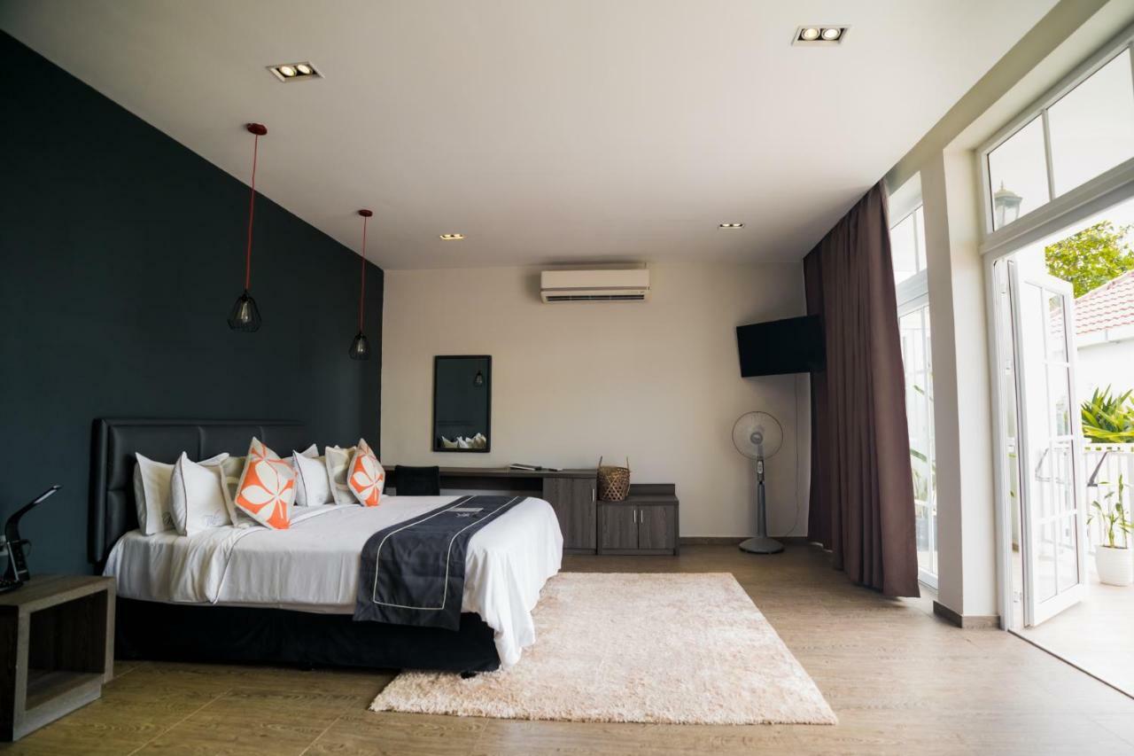 White Boutique Hotel And Residences Sihanoukville Pokoj fotografie